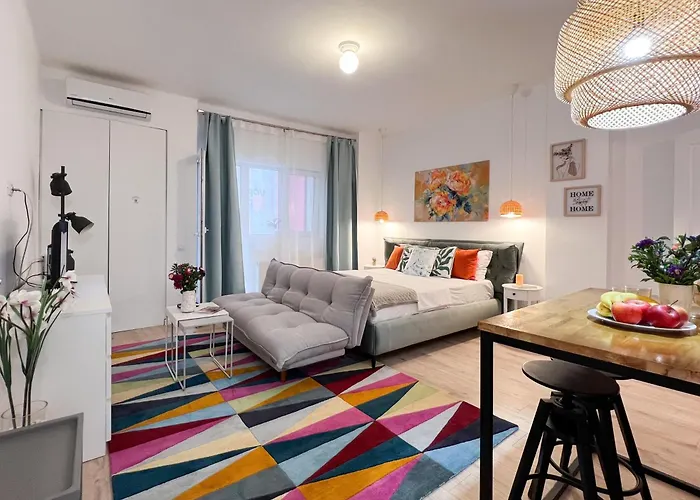 Old City- Big * 布加勒斯特